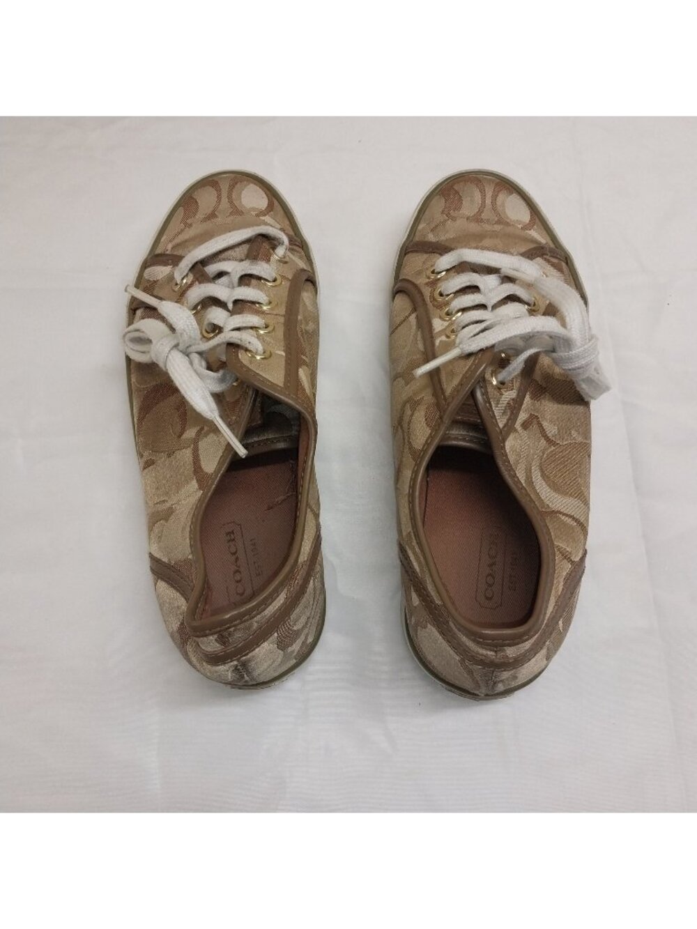 Coach Women's 8 B Tan Signature Canvas Lace-Up Sneakers